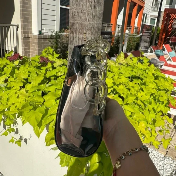 🛑 SOLD 🛑 Vintage Chanel Clutch with Clear Chain – Rare Black Vinyl Purse - Picture 7 of 14